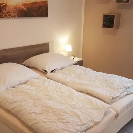 Ferienwohnung Am Burgstor 9 Eg アパート ブットヤーディンゲン